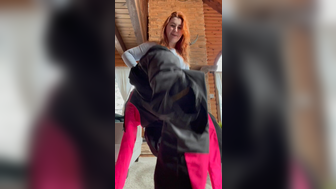 Isla Moon Busty Girl Trying to wear a Jacket Pijama Onlyfans Video