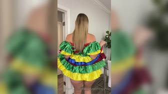 Realitywithriss.vip Sexy Blonde In a Hot Dress Dancing  Off To the Cam Onlyfans Video