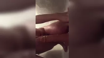 Leana Love 420 Hot Shower Leaked Video