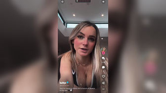 Kaitlyn Krems Showing Her Cleavage On Tiktok Video