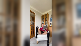 MercedesTheDancer Lusty Nerdy Showing Her Butt Cheeks and Pussy on Cam Onlyfans Video