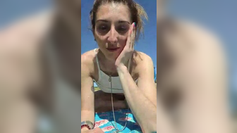 Gorgeous skinny girl flashing wet pussy and boobs in the park