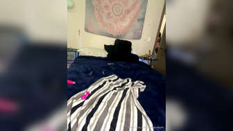 Misscream Young Ebony Babe Booty Twerks and Vibrating her Pussy in Live Onlyfans Video