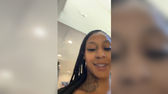 Officialmizztwerksum Gets Naked and Twerking Her Booty in Various Places Video