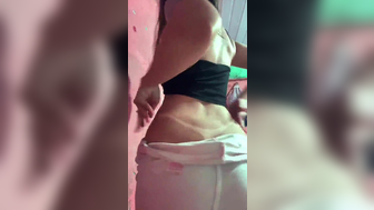 Raissayasz Lusty Babe Showing Off Her Sexy Figure on Live Video